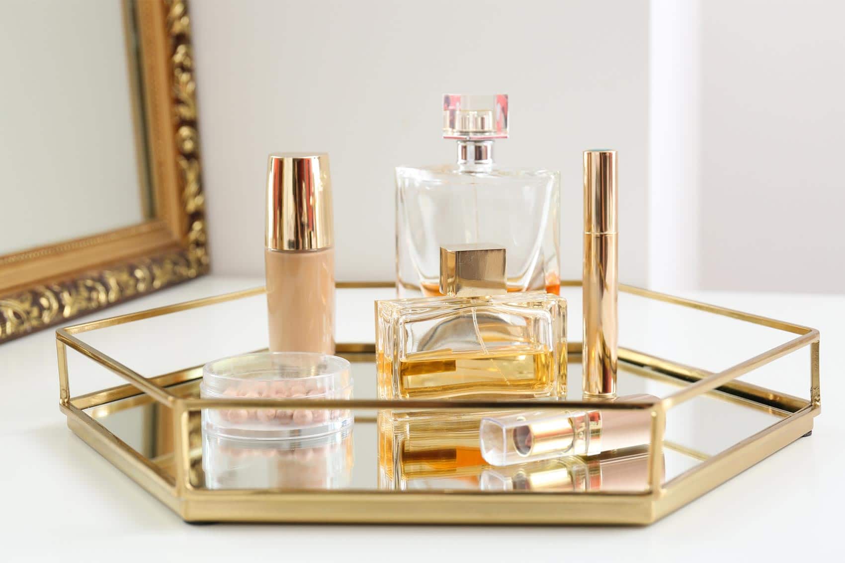 Perfume Vanity Tray Ideas To Store Your Favorite Perfumes